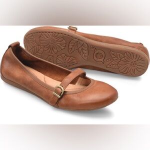 Born size 9 Mary Jane’s